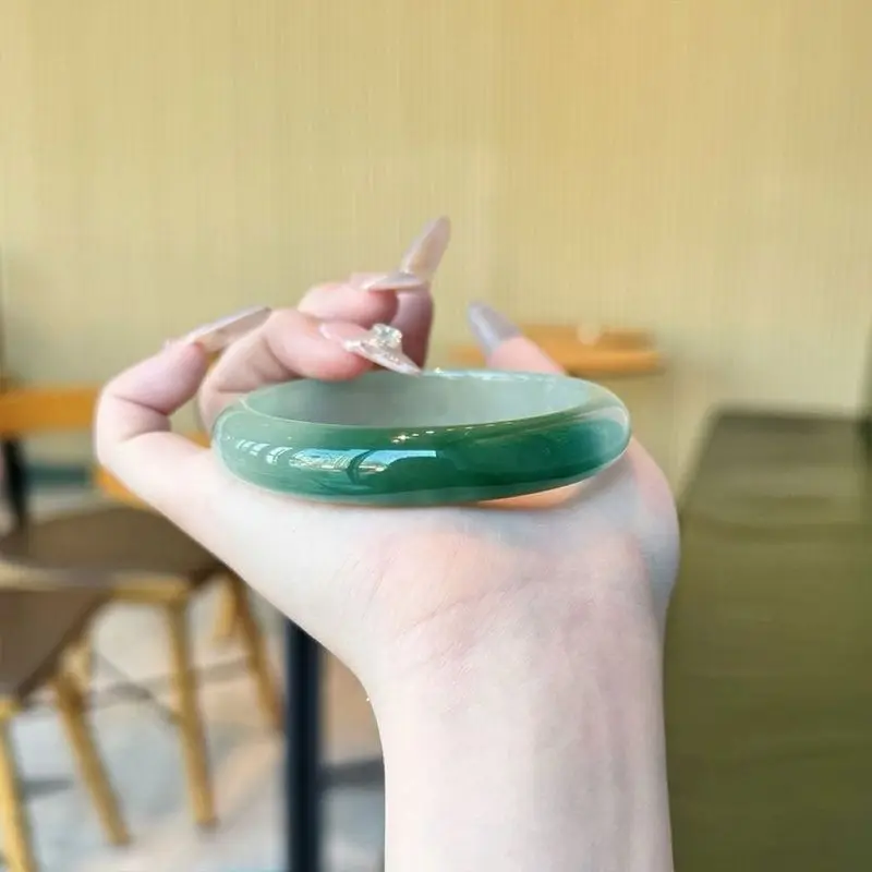 Ice Jadeite with Flower Pattern, Regular Circle Bracelet
