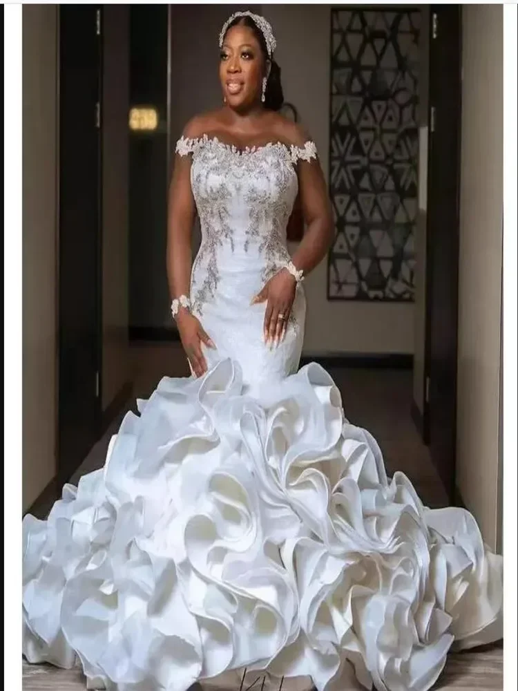 Suknie ślubne z koronkowymi aplikacjami, odkryte ramiona, tren sweep, plus size, organza, kaskadowe falbany, Vestidos