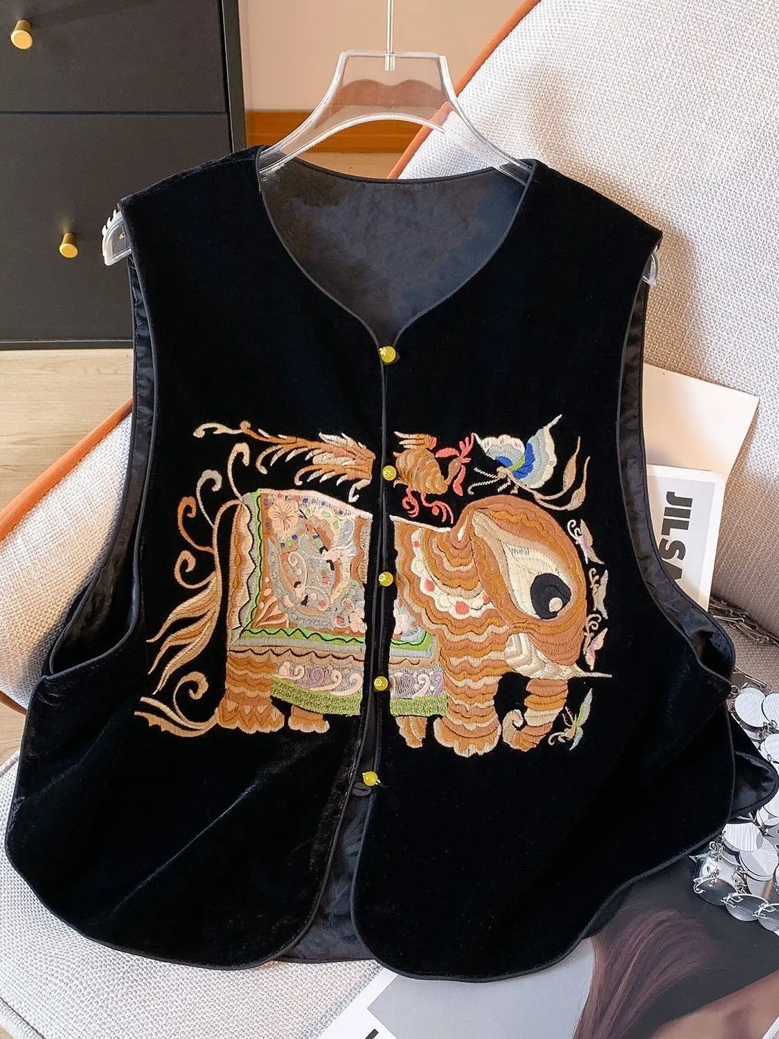 Nowa chińska kamizelka damska z bogatym haftem, okrągły dekolt, materiał z jedwabnego aksamitu, do pracy, elegancka, o regularnej długości, zapinana na jeden guzik.