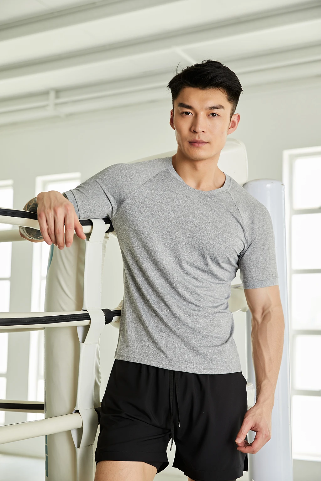 Men's Fitness Shirt Trainer Running T-Shirt Multicolor Summer Short Sleeve Shirt High Quality Gym Jerseys Breathable Sportswear