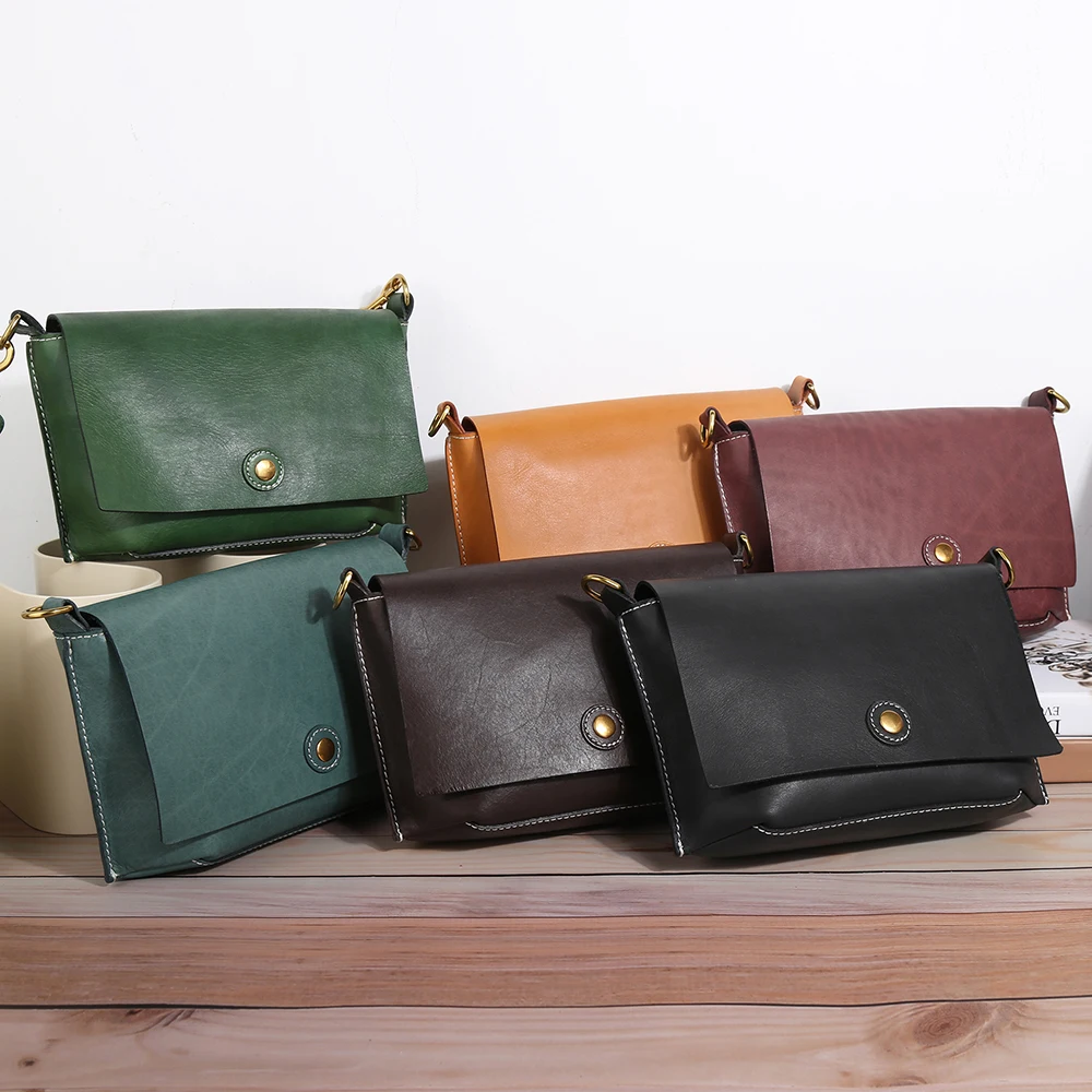 Plant Tanned Leather Shoulder Bag for Women Retro and Fashionable Flip Cover Mailman's Bag Crossbody Bag