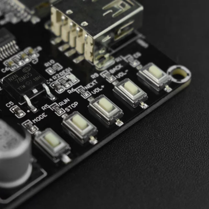 Cyfrowa tablica wzmacniacz mocy Bluetooth (50W * 2)