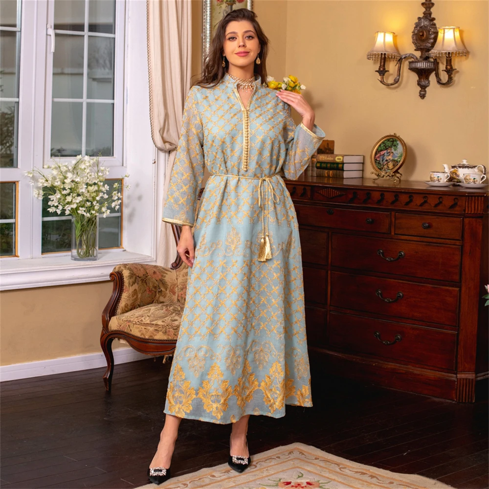 Abito lungo ricamato a vestaglia lunga da donna musulmana del Medio Oriente Abito alla moda