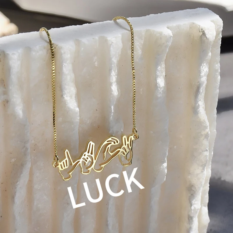 

Auxauxme ожерелье на языке жестов для женщин из нержавеющей стали, персонализированный кулон на правописание пальцев, воротник, вечерние ювелирные изделия, подарки