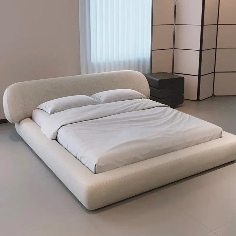 Simple cream cotton and linen fabric surrounded by high-end large apartment bed designer master bedroom