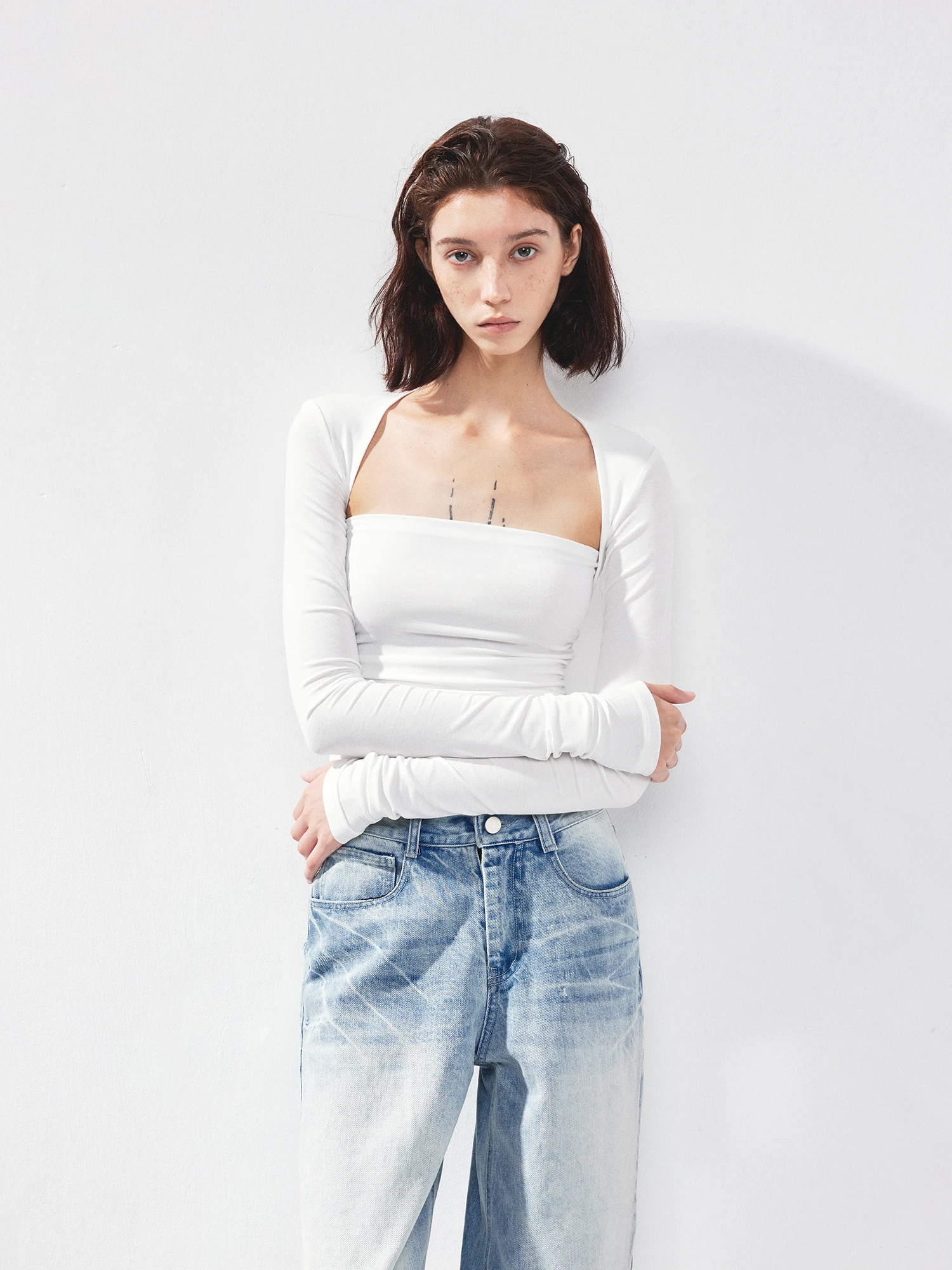 KVKV White Long Sleeve Yoga Sport Skin Feeling Top Slim Fit Casual Design High Sense T-Shirt Square Collar Ladies Fashion