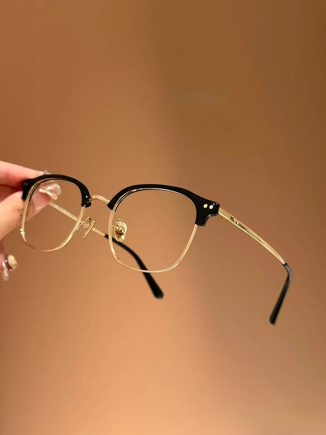 سلسلة "Academy Expert، Expert في مكان العمل" نظارات الضوء الأزرق للمرأة، نظارات كمبيوتر عصرية على المكتب تقلل من إجهاد العين والنمل