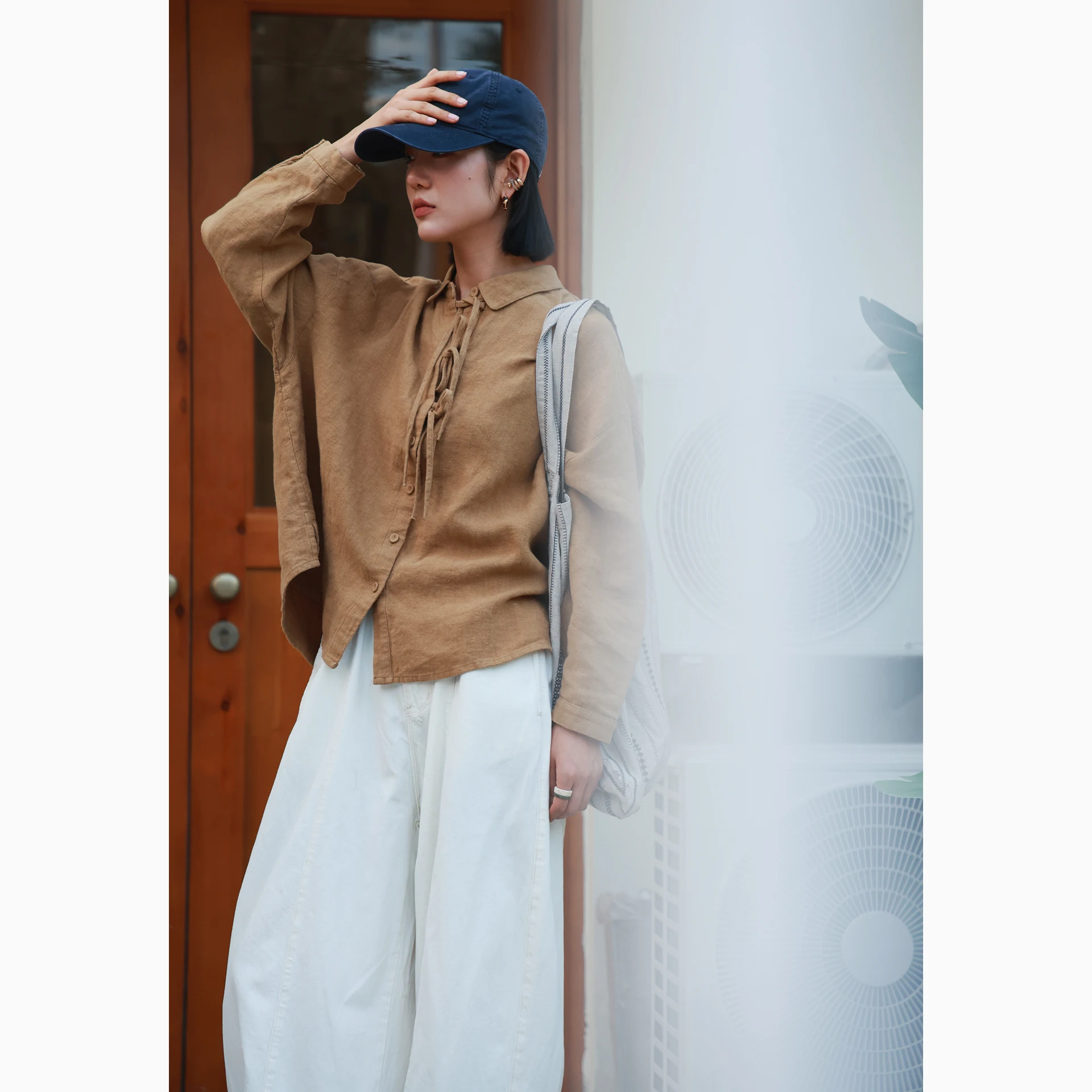 

Женская свободная блузка с открытыми плечами и поясом, из 100% льна, с текстурой под песок, повседневная, с длинными рукавами, воротником, дышащая, комфортная