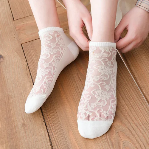 Calcetines cortos de encaje con flores para mujer, medias tobilleras de corte bajo, estilo Retro Harajuku, malla fina de seda de cristal