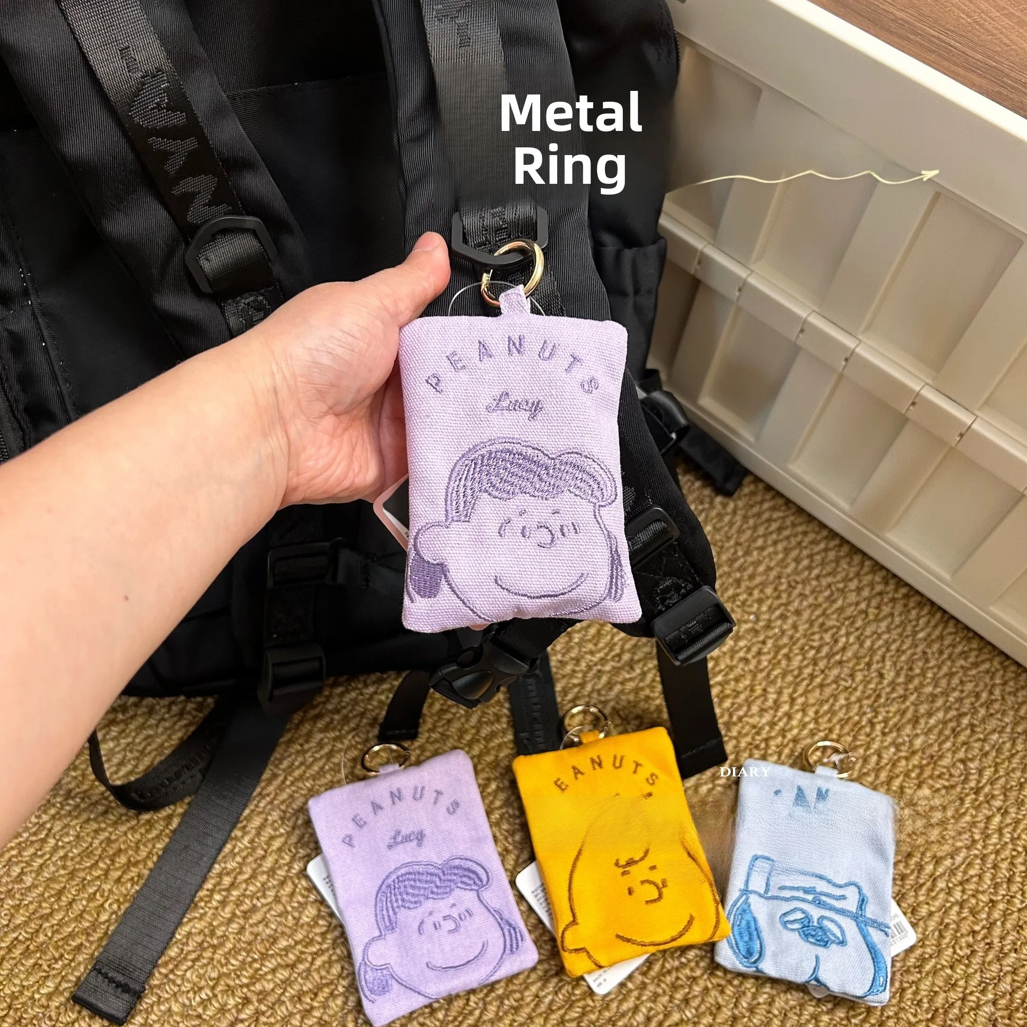 bolsa-de-armazenamento-de-lona-com-ziper-bordada-fofa-acessorio-chaveiro-design-vertical-de-desenho-animado-moderno