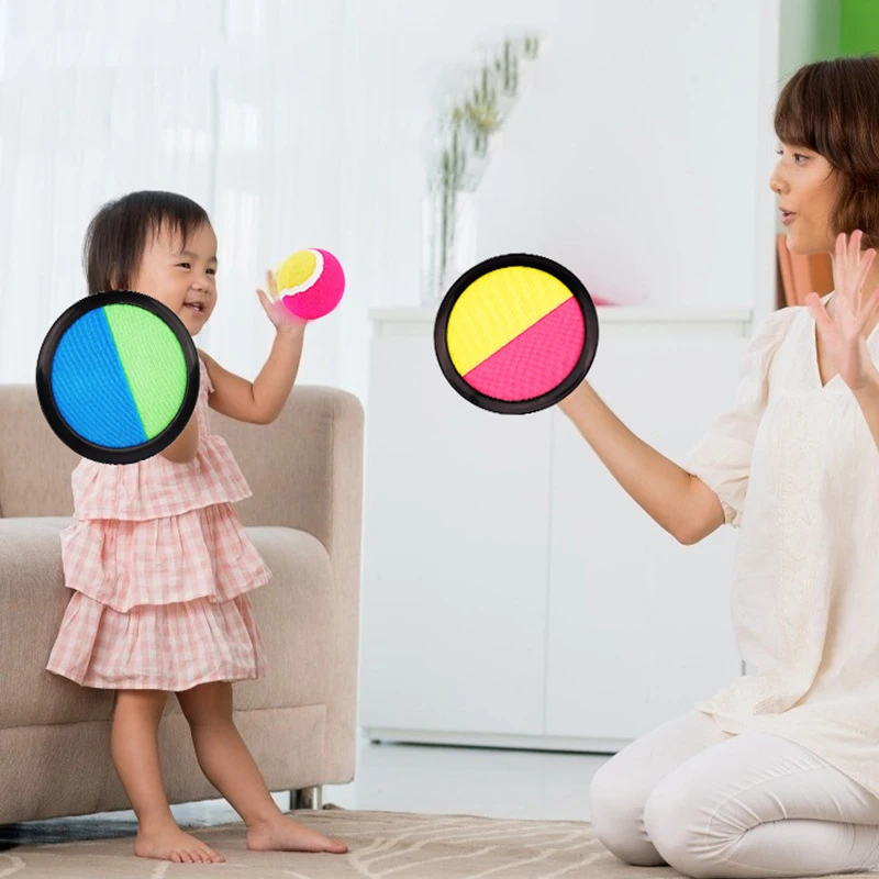 ชุดของเล่นกลางแจ้งแบบอินเทอร์แอคทีฟสำหรับพ่อแม่ลูก ของเล่นลูกบอลเหนียวติดผนังสำหรับเด็ก ชุดเกมจับบอลกีฬากลางแจ้ง สนุกสนานด้วยการขว้างและจับ