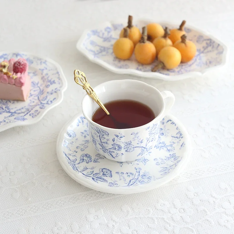 

French retro ceramic dessert plate, lace cake plate, palace coffee shop flower plate, western dining plate