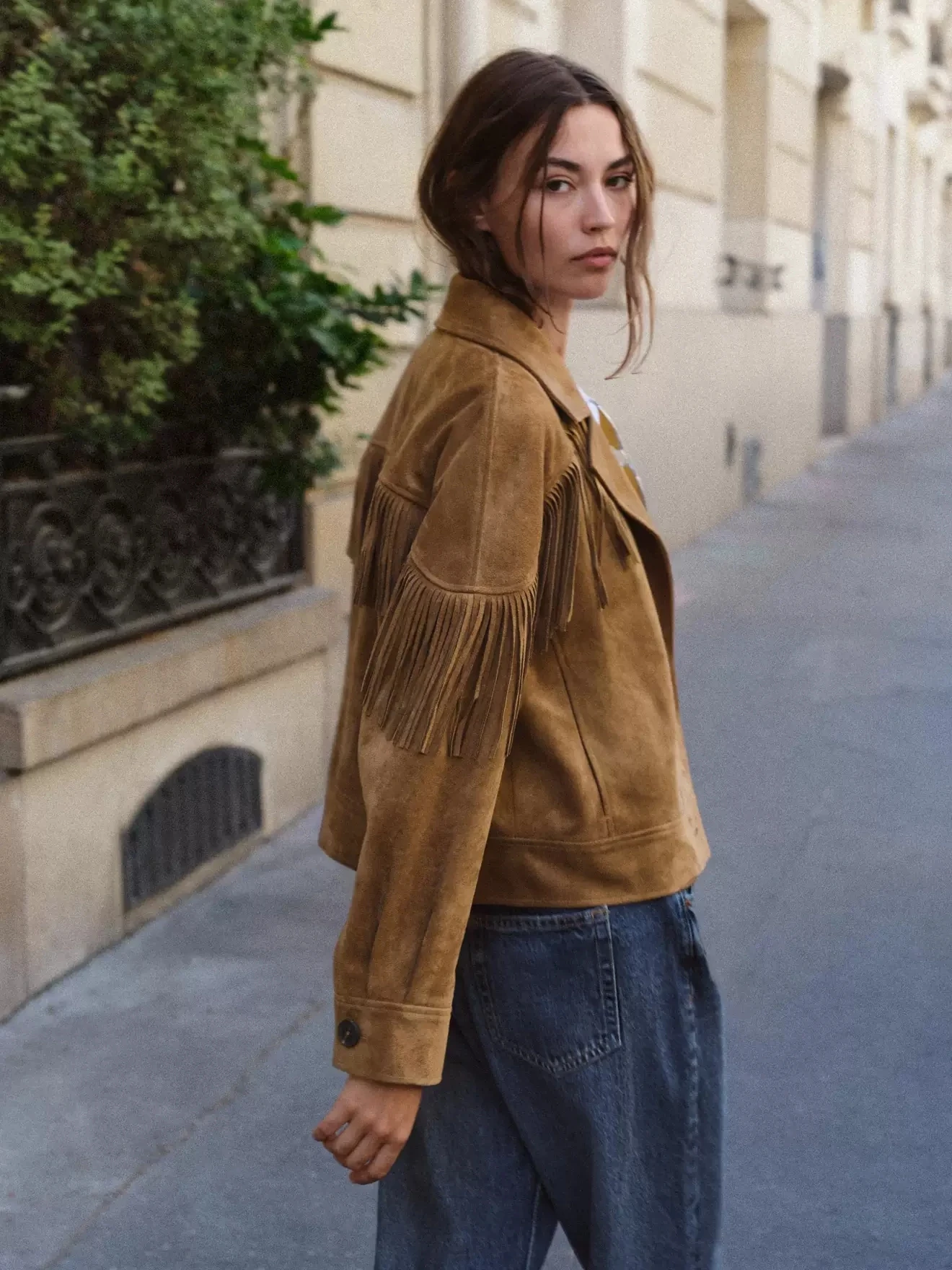 Fashionable Long Sleeve Velvet Jacket Coat for Women with Fringe Decoration Casual Loose Fit Polyester Fiber Autumn New Arrival