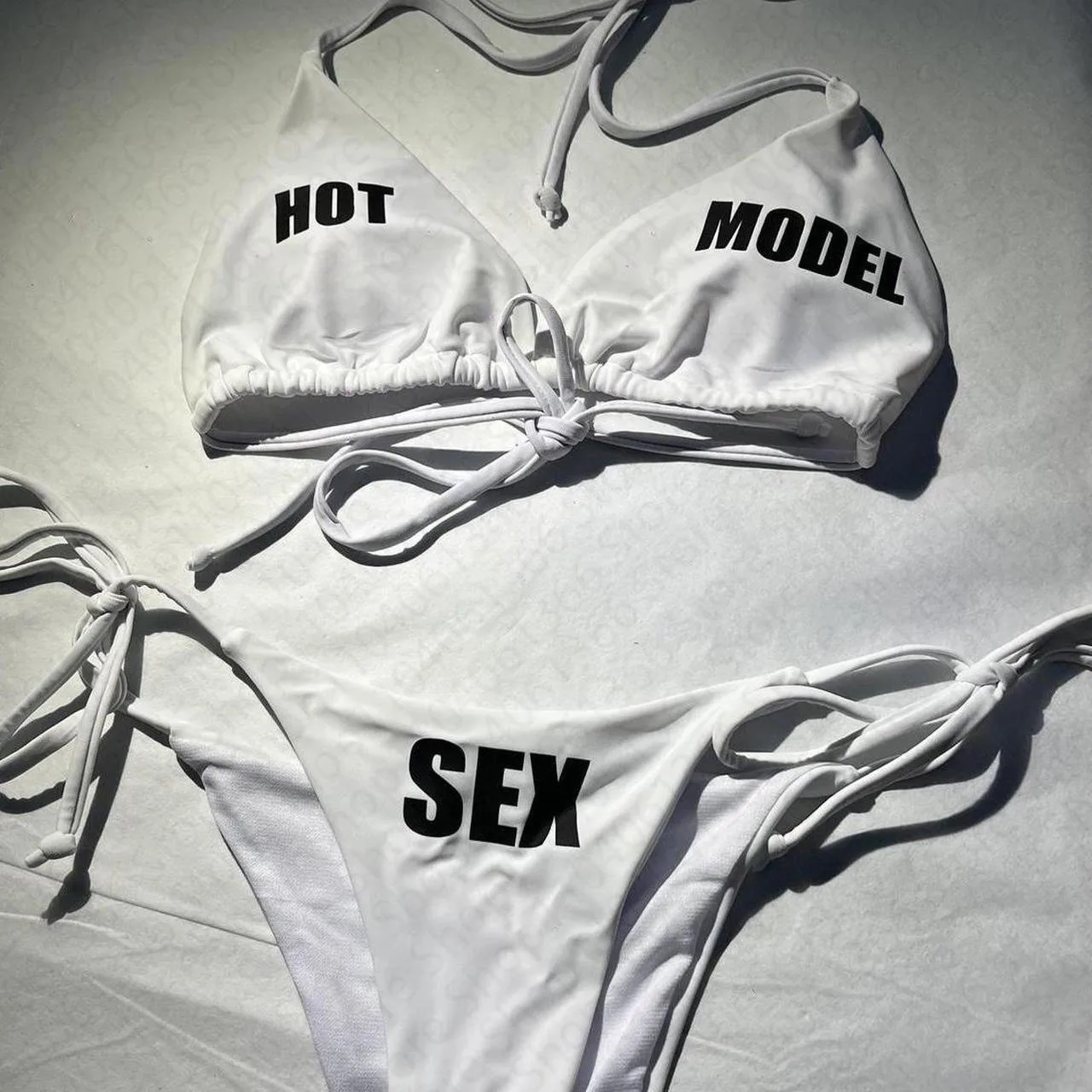 Conjunto de Bikini Y2k de los años 2000, traje de baño con estampado de letras, sujetador acolchado de realce, Tanga, traje de baño de dos piezas, ropa de playa, traje de baño Sexy para mujer