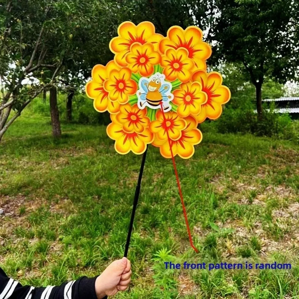 กังหันลมหลากสีสัน รูปนกยูง ขนาด 36/38 ซม. แบบหมุนได้ ของตกแต่งปิกนิก ของเล่น ทำจากพีวีซี