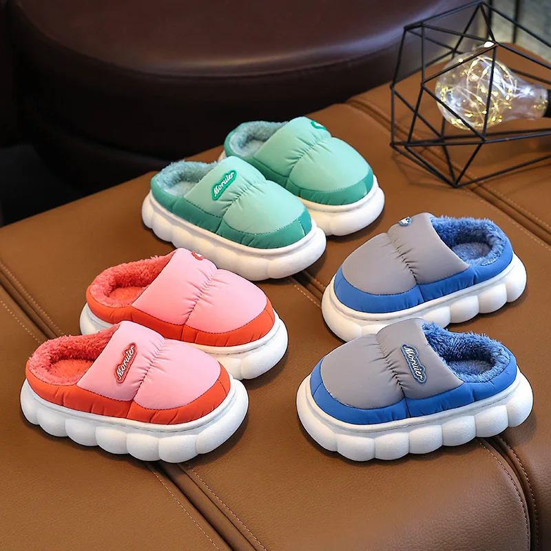TBoys and Babies Winter Home Woolen Shoes 2025 New Children's Cotton Slippers for Girls in Winter Waterproof Slippers for Girls