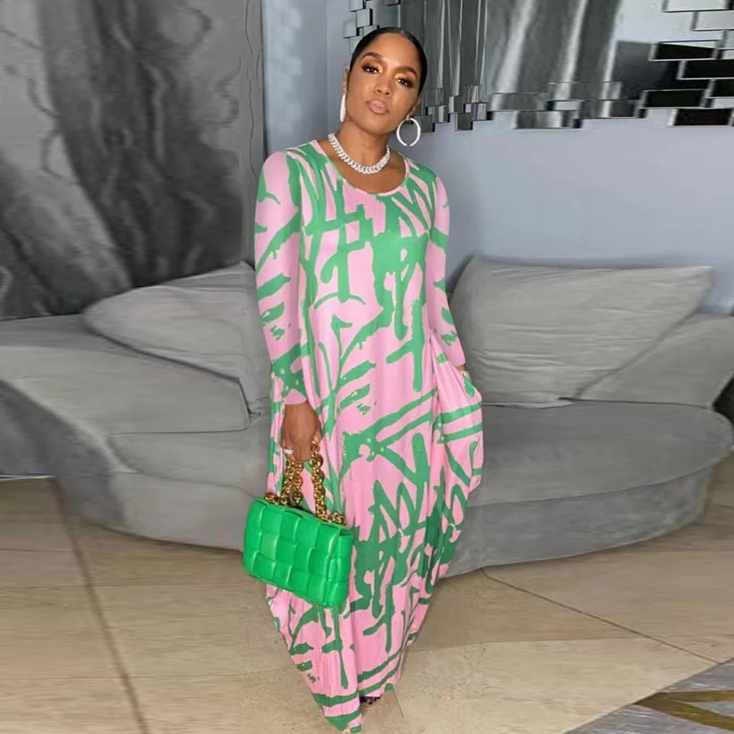 

Fashion Casual Women's Autumn New Products Recommend Long Sleeve Round Neck Straight Loose Street Fashion Dress.