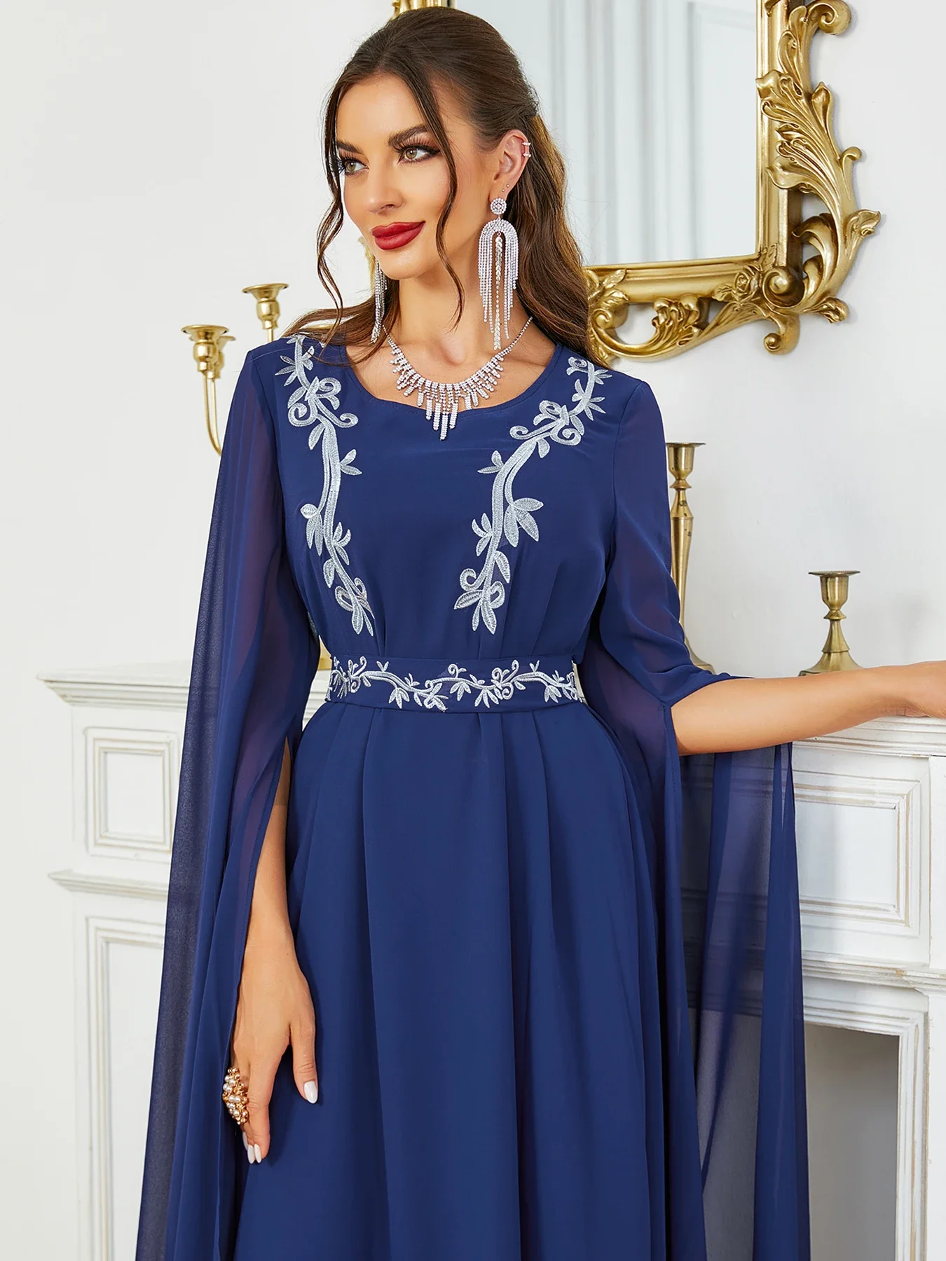 Eid Muslim Party Dress for Women Flying Sleeve Embroidery Jalabiya Abaya Ramadan Long Dresses Woman Robe Caftan Vestidos 2024