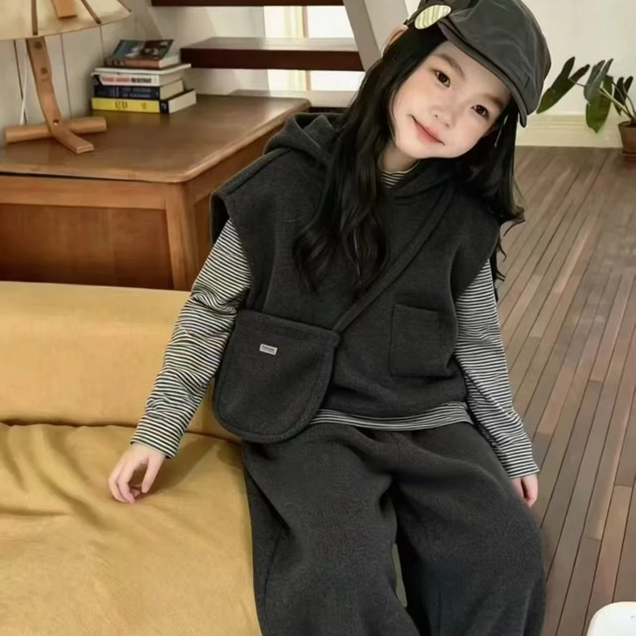 Girls' Suit 2026 Autumn and Winter New Children's Wear Girls' Baby Striped Bottoms Sweater Vest Pants Bag Four-piece Set