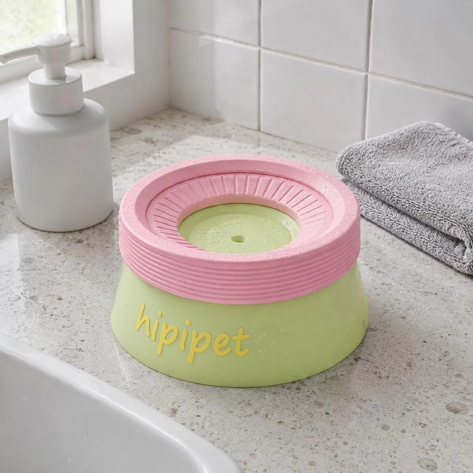 Floating Water Bowl Buoyant Disk Design Anti Wet Mouth Water Bowl for Indoor