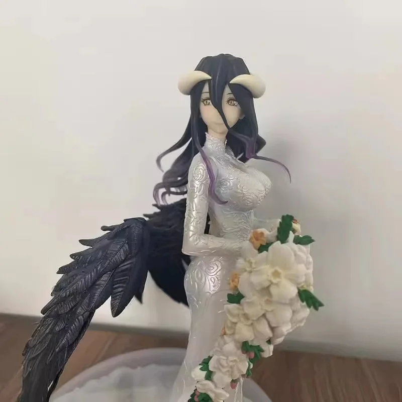 Jovem Senhor Overlord King of Bones Albedo Zhanzi Figura de ação de animação - Tema de vestido de casamento Brinquedo colecionável para fãs