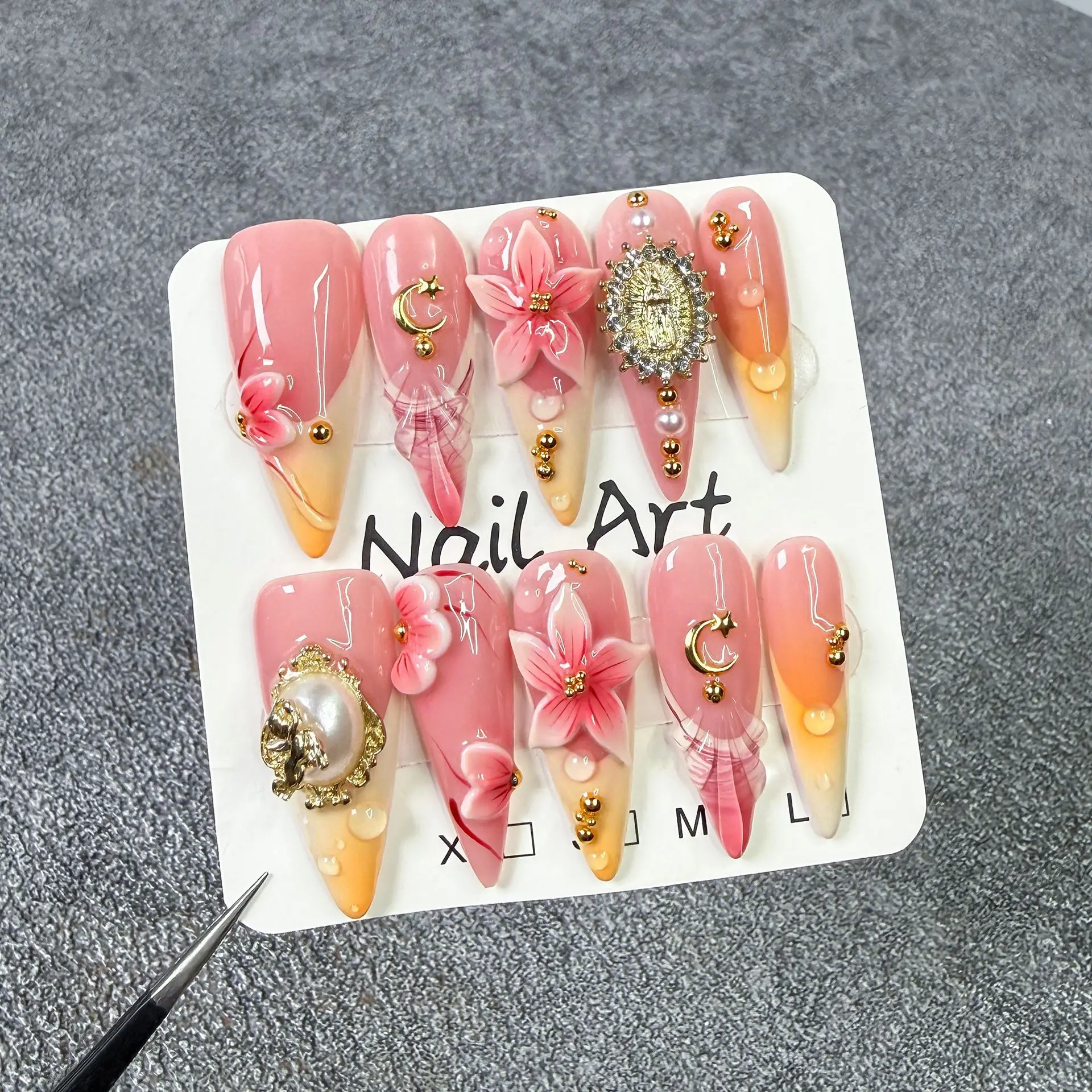 10 Uñas Postizas Retro con Dis - Embroidery Embellishments reseña y precio
