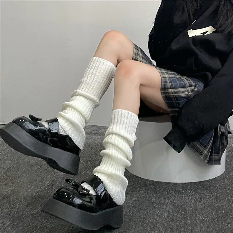 Polainas femininas brancas de malha canelada, soltas, com design empilhado, macias e elásticas, até a panturrilha, para roupas estilo Lolita