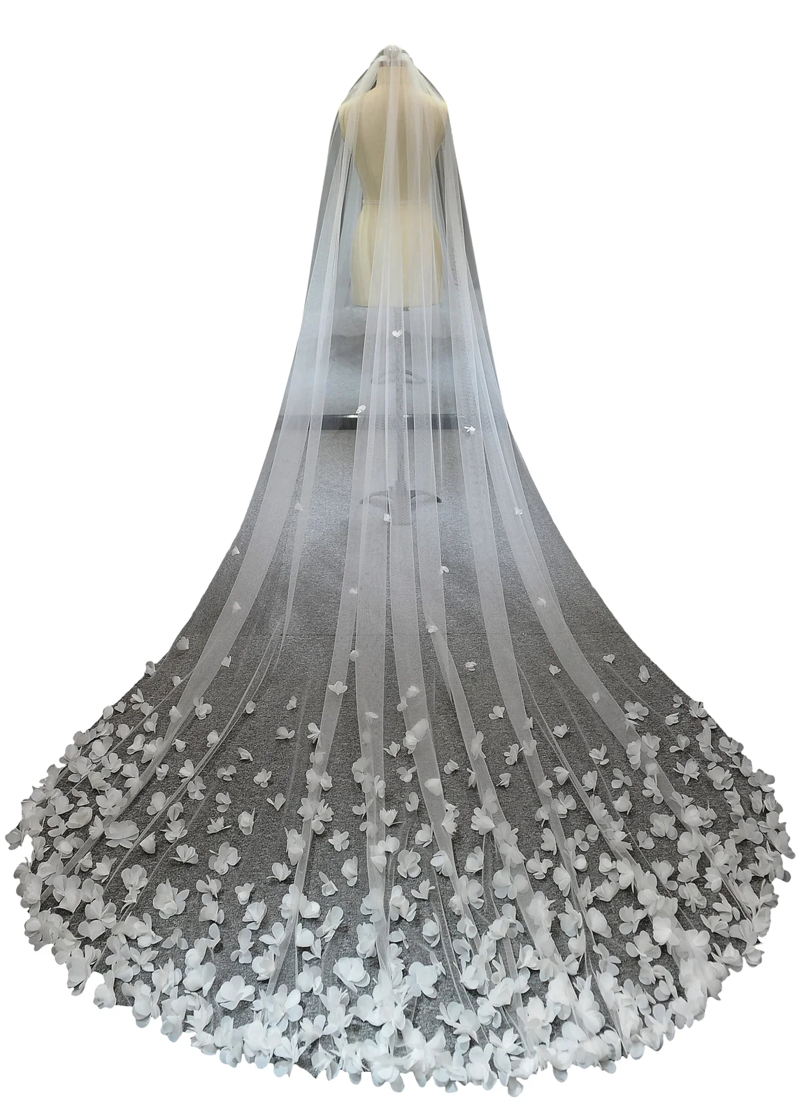 Bridal Veil Long Wedding Veil 3D Flowers Floral Lace White Luxurious Petals Veil for Bride With Comb velos de novia Cathedral