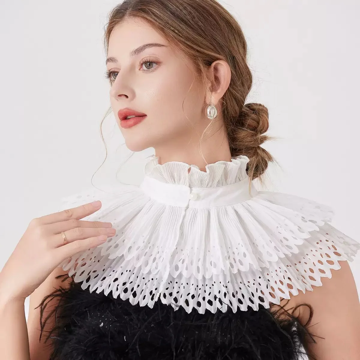 Women's White Hollowed Out Double Layered Fake Collar Fashionable Decorative Shawl Multi Functional Sunscreen Collars Decor