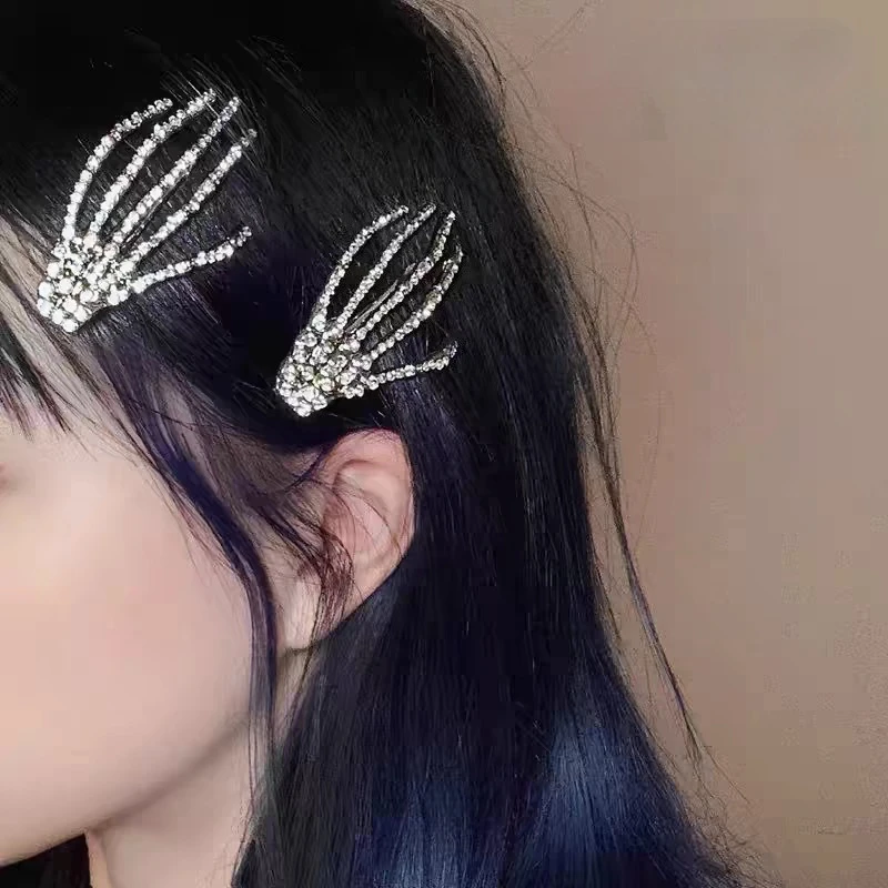 

2PC Fashion Alloy Crystal Skeleton Hand Hairpin Hair Side Clips for Women Girls Nightclub Hair Accessories Tool