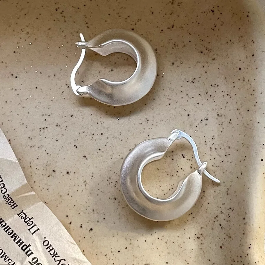 

925 Sterling Silver Korean Version Matte Matte Round Hoop Earring for Women Fine Jewelry High Luxury Vintage Accessories