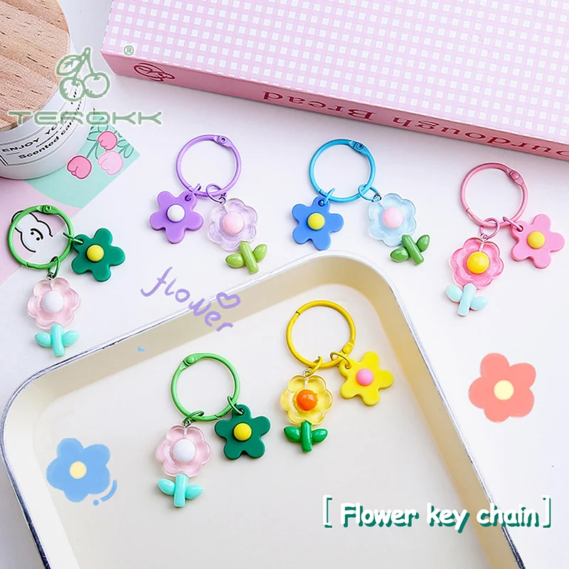 Creative Candy Color Flower Heart Pendant Keychain Cute Small Flower Key Ring Bag Earphone Case Hanging Decoration Accessories