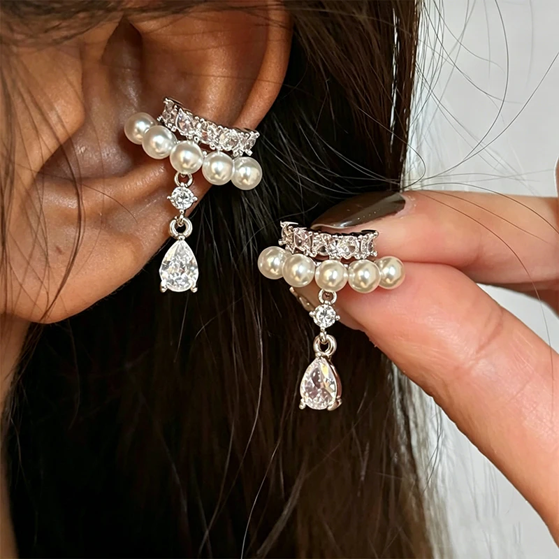 2 Stück glänzende Wassertropfen-Zirkon-Anhänger-Clip-Ohrringe für Damen, doppellagig, C-Form, Kristallperle, kein Piercing, Ohrclip-Manschette