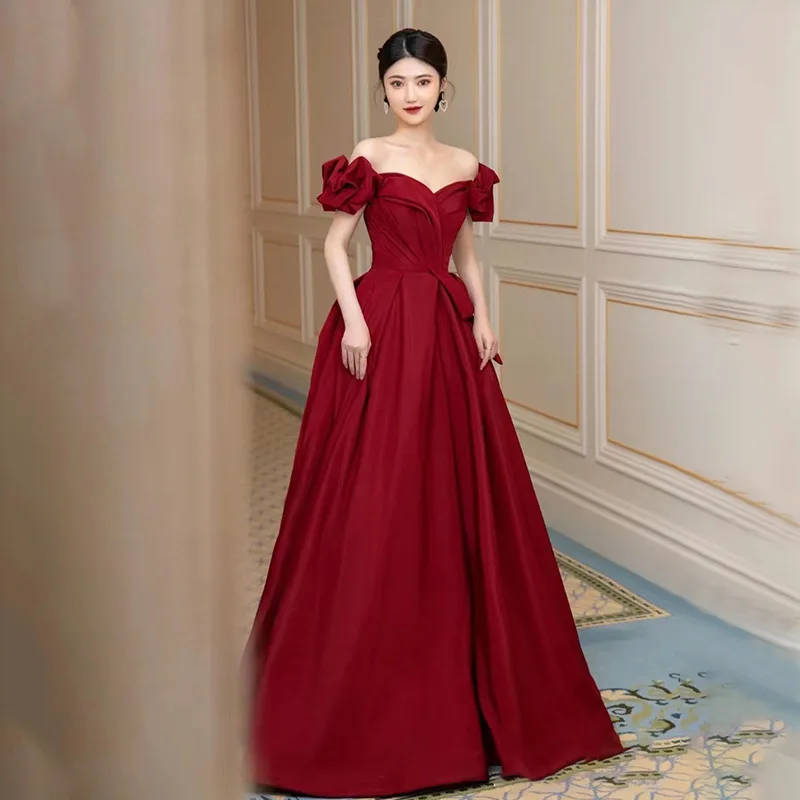 

2024 Wine Red Satin Dress Bride Comfortable Texture One Shoulder Princess Dresses Female Engagement Slimming Evening Dress