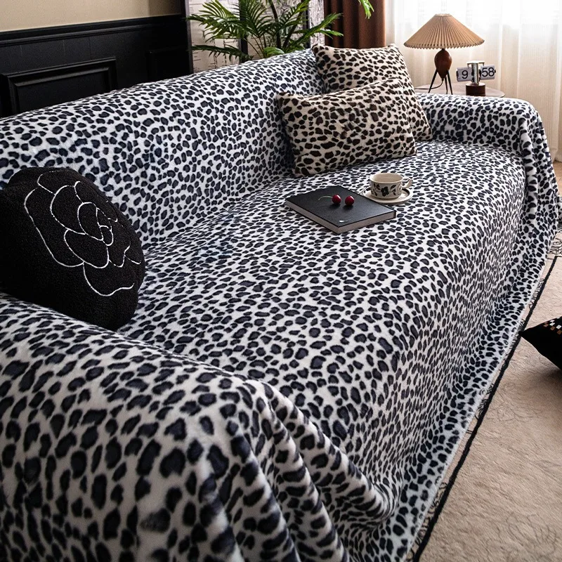 1PC Plush Leopard Print Sofa Cover Anti-skid and Anti-cat Scratch in Autumn and Winter A Whole All-inclusive Cushion Blanket