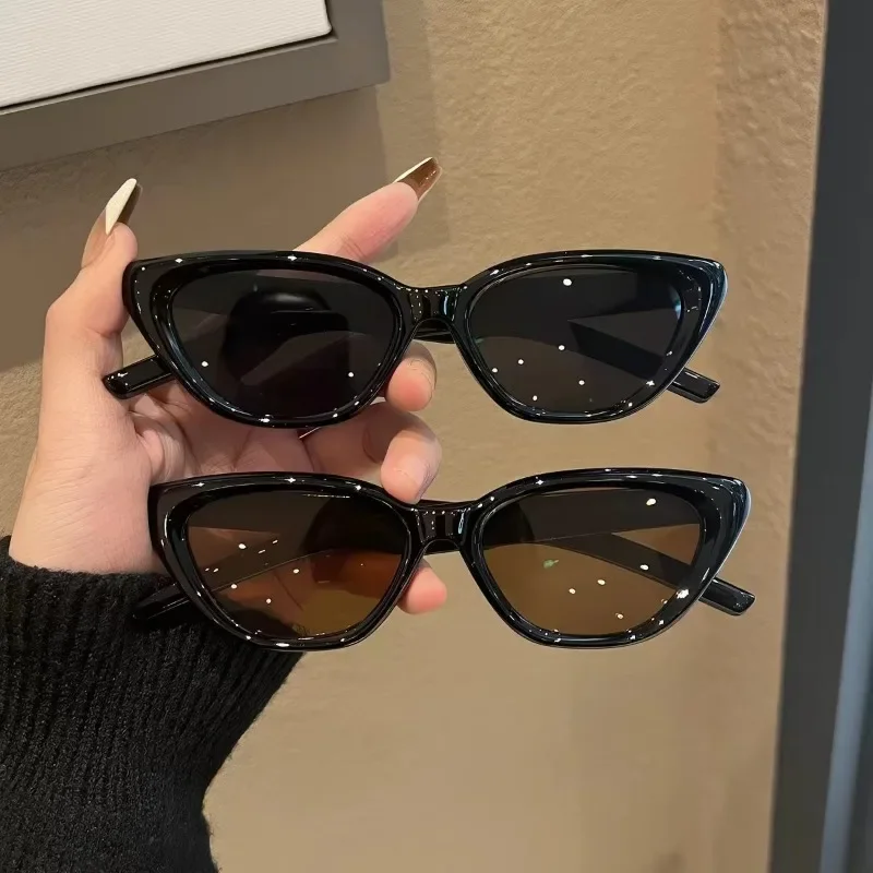 New Fashion Small Cat Eye Sunglasses Women Vintage Outdoor Leisure Sun Glasses for Female Shades Personality Eyewear