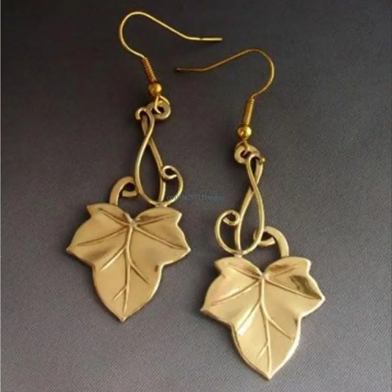 Unique Elegant Styles Earrings With Maple and Long Designs Decoration for Women Embracing Vintage Trends