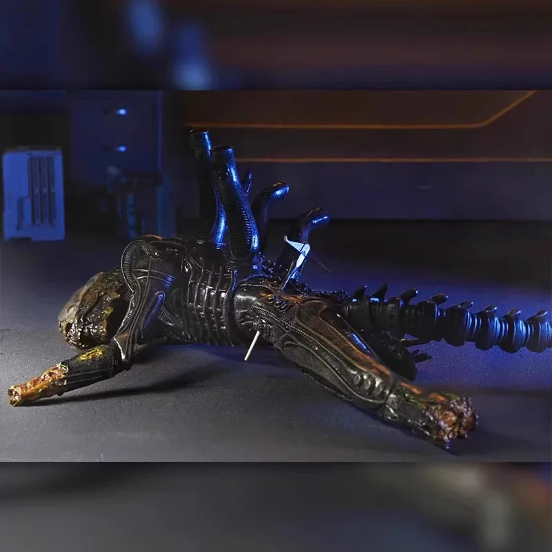 Presale Originai Neca Alien: Romulus Xx121 실험실 Xenomorph 애니메이션 피규어 서스펜션 실험실 Ailen 액션 피규어 장난감 선물