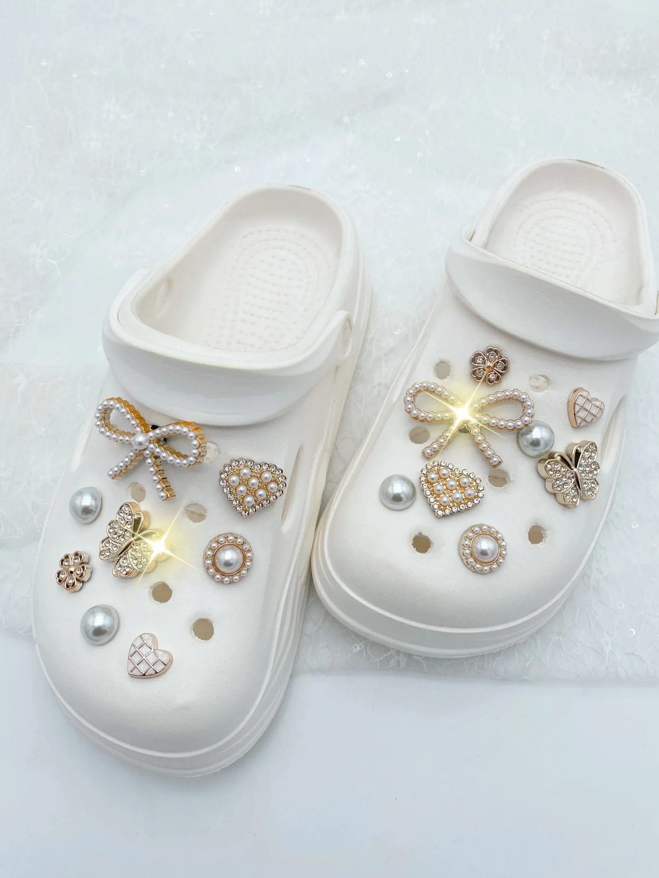 16PCS Fashionable ABS Shiny Rhinestone Bowknot Pearl Heart DIY Detachable Shoe Accessories, Garden Shoes Sandals Decorative Buck