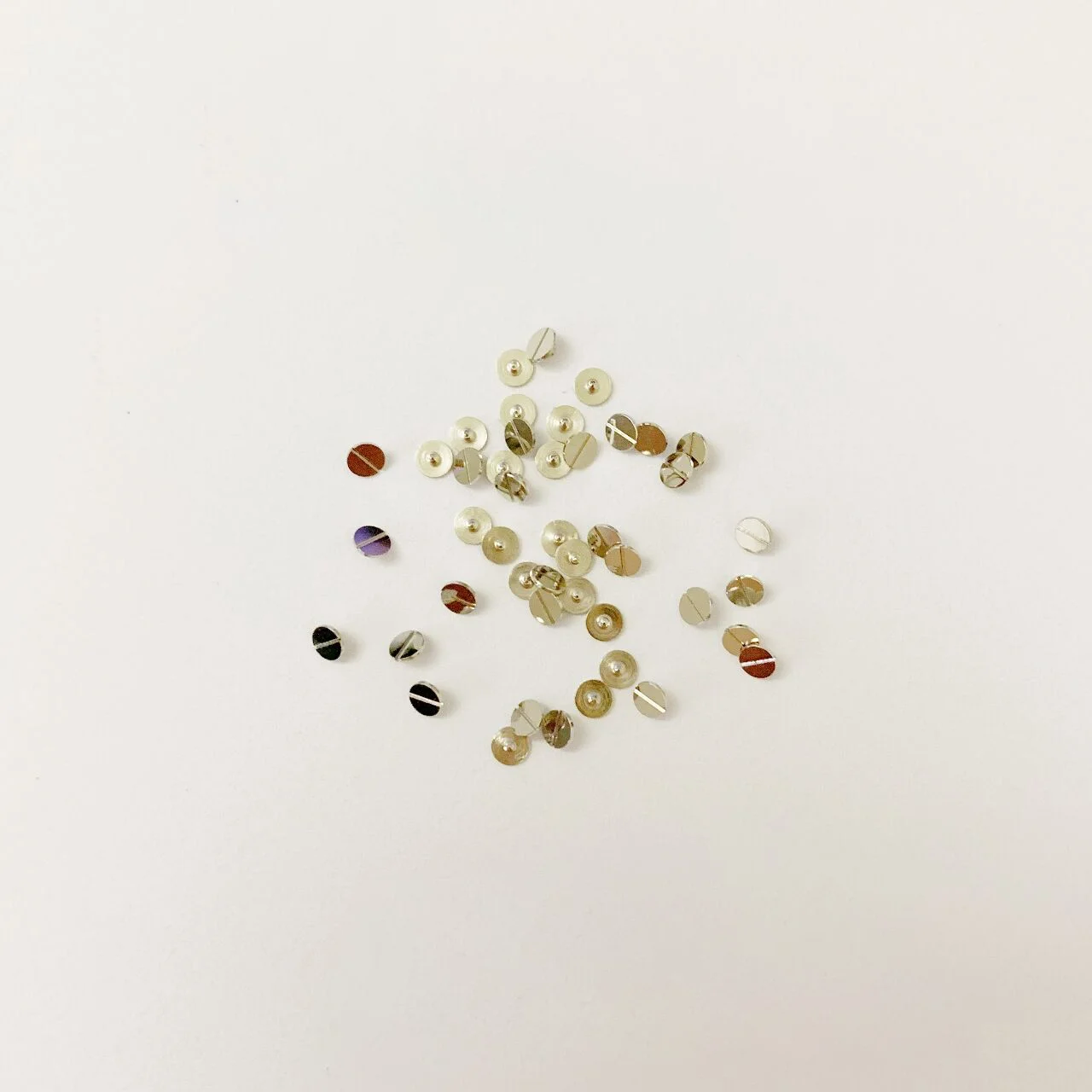 Tornillo de rueda grande de acero, accesorio para reloj, adecuado para piezas de tornillo doméstico de movimiento 7120