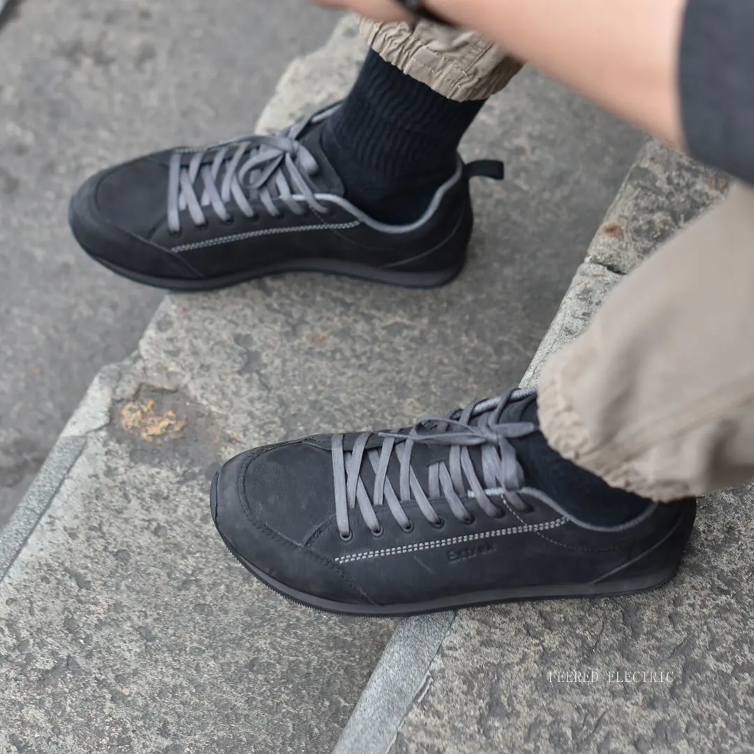 

Extrek low top Korean fashion cowhide men's board shoes outdoor sports leisure breathable versatile men's shoes