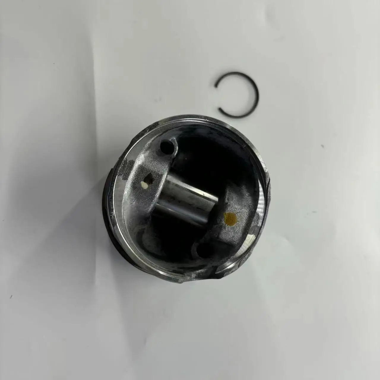 

New Original Mopar Piston 68090425AA for Jeep Diesel Wrangler JK2.8