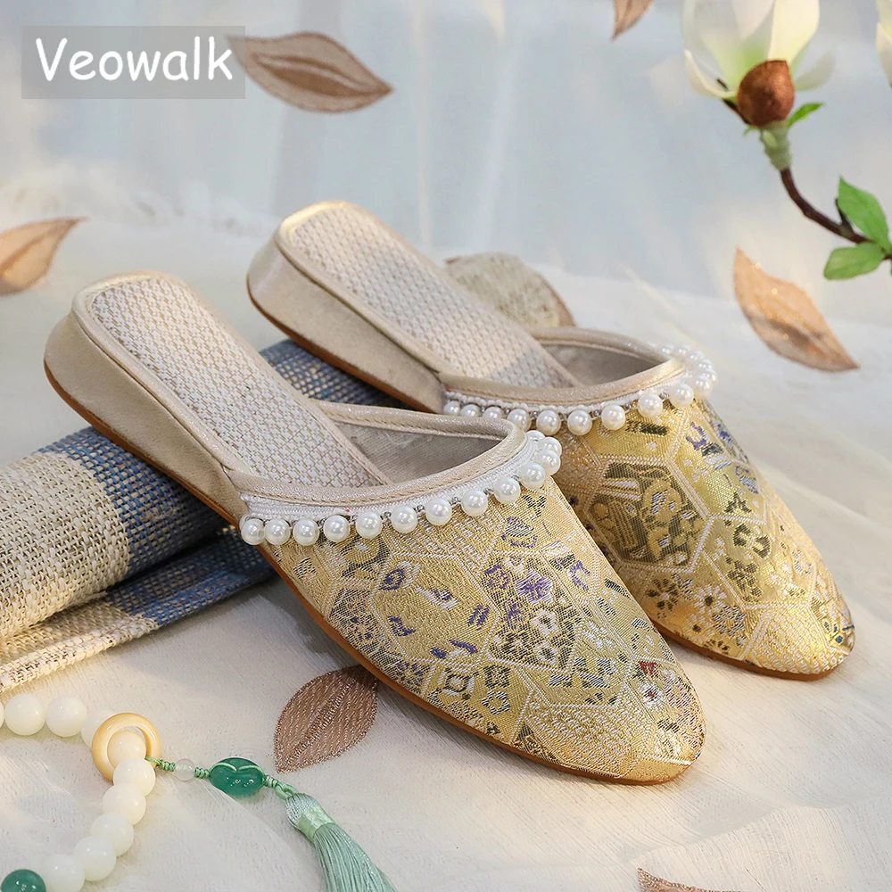 Veowalk Pearl Women Embroidered Fabric Pointy Toe Flat Mules Slippers Soft Comfy Summer Shoes Outside Home Beige Green White