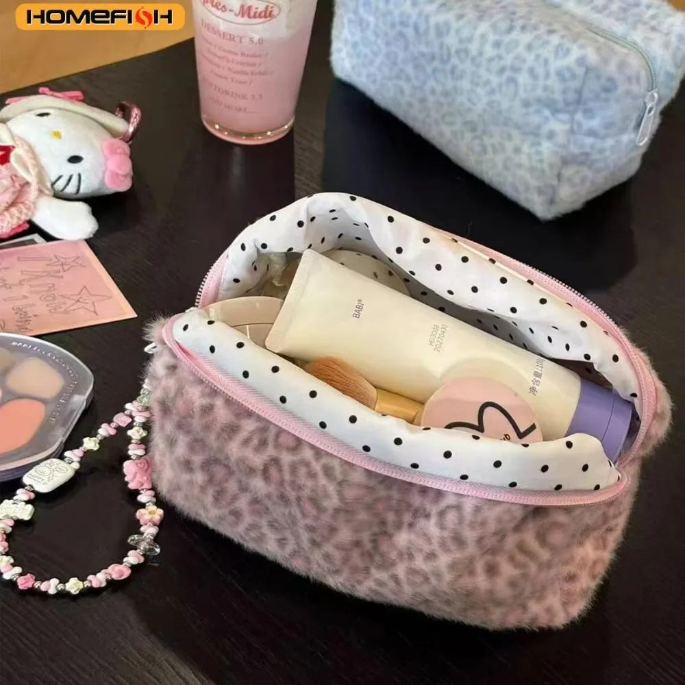 Durable Fuzzy Makeup Bag Large Capacity Leopard Print Toiletry Organizer Portable Cosmetic Bag Girls Travel Storage Pouch gallery 2