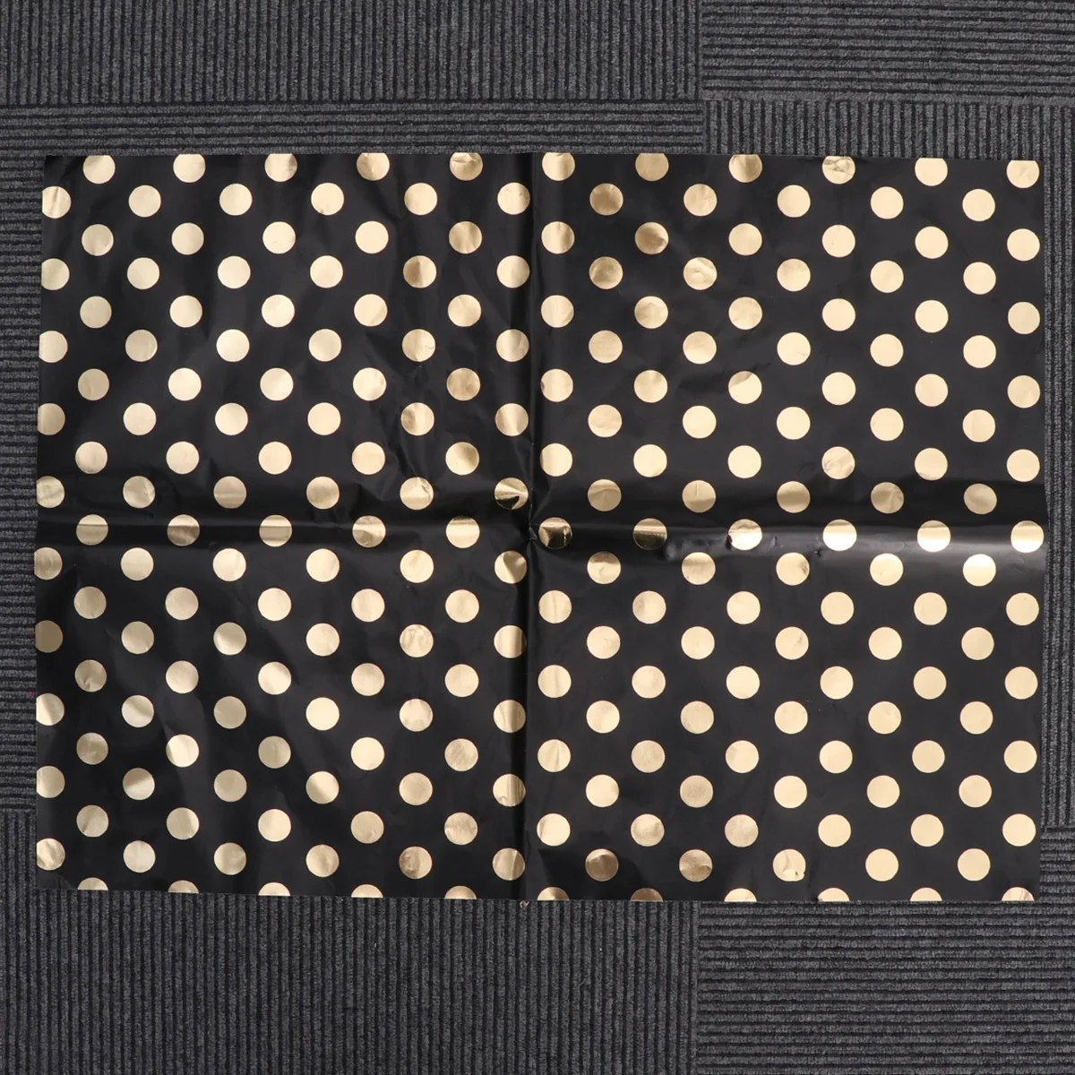 5 Stuks Stippen Inpakpapier Zwart Goud 50x70cm Cadeaupapier voor Bruiloft Verjaardag Douche Vakantie Craft decor
