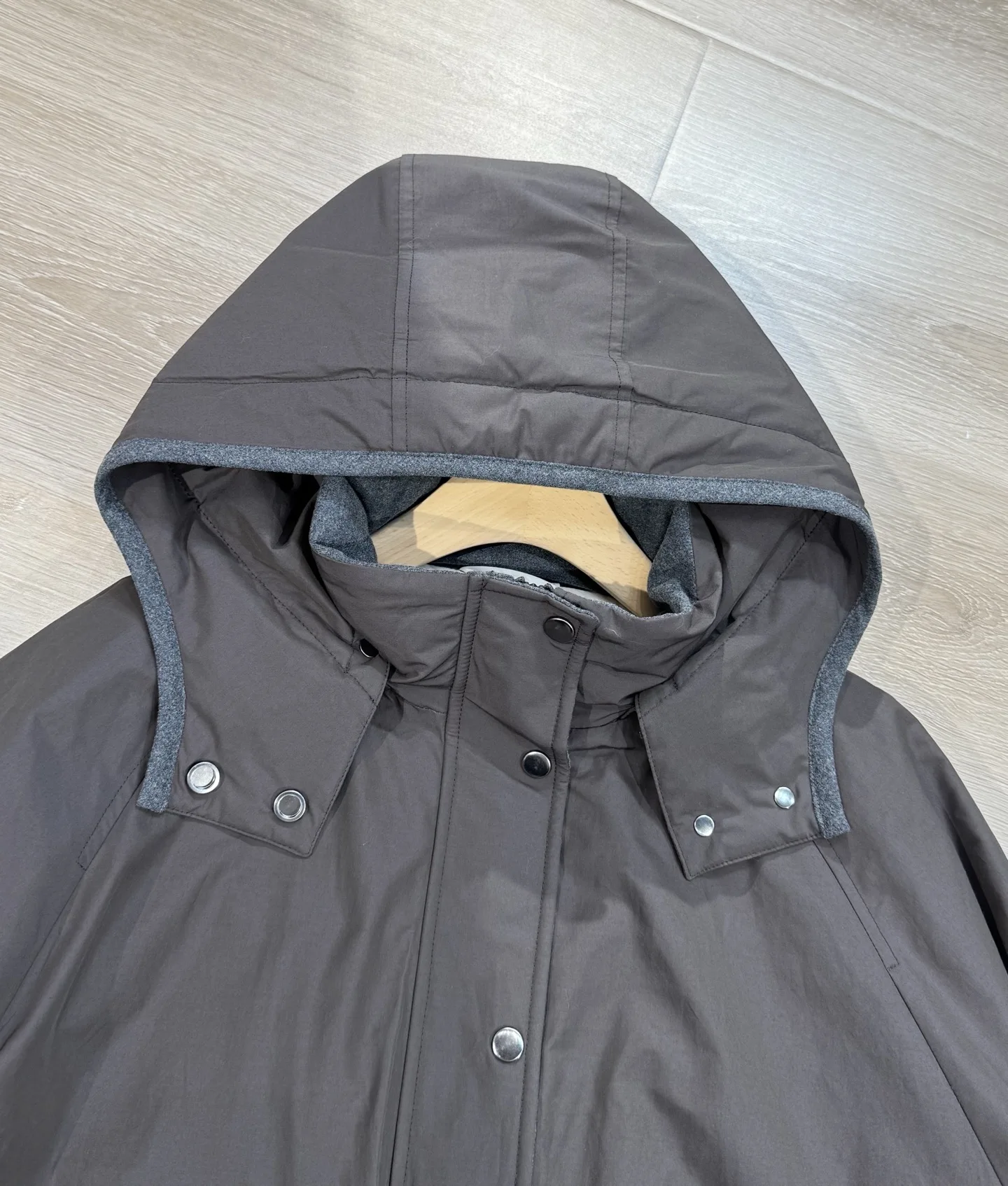 Nuevo Chaqueta de plumón de color Chocolate con capucha desmontable estilo Otoño/Invierno, abrigo cálido de estilo Retro para mujer