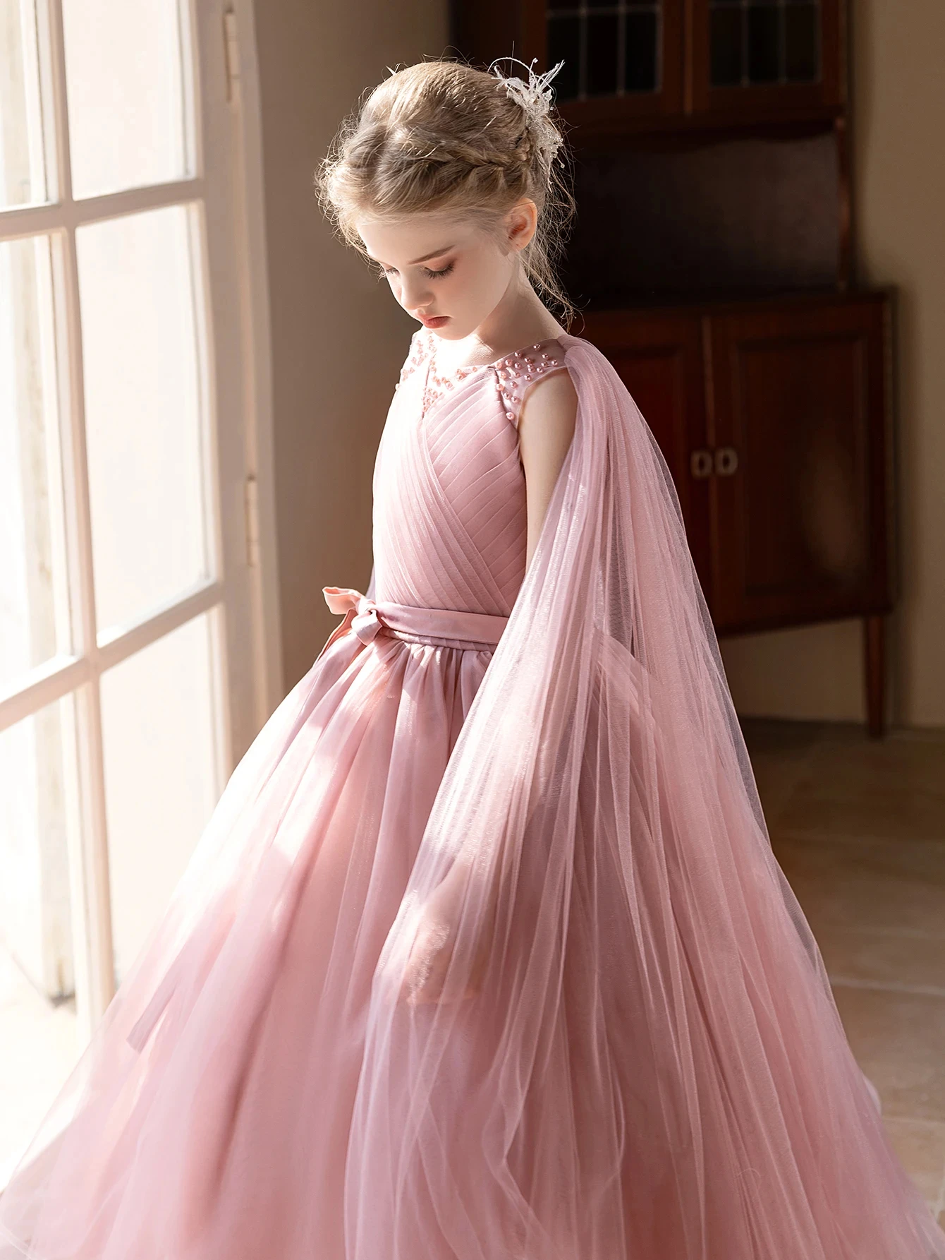Maßgeschneidertes rosa Blumenmädchenkleid für die Hochzeit, Perlen-Tüll, bodenlang, elegantes Kleid für Kindergeburtstag, Erstkommunion