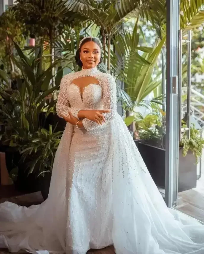 

Customized Lace Beaded Detachable Trailing Wedding Dress Hand Appliqued Beaded Mermaid Wedding Dress 2024