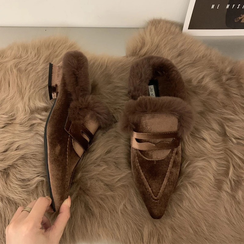 Women Luxury Velvet Mules  Pointy Toe Slip-on Fur Sandals Ladies Brand Design Outdoor Furry Slides Evening Party Heeled Shoes