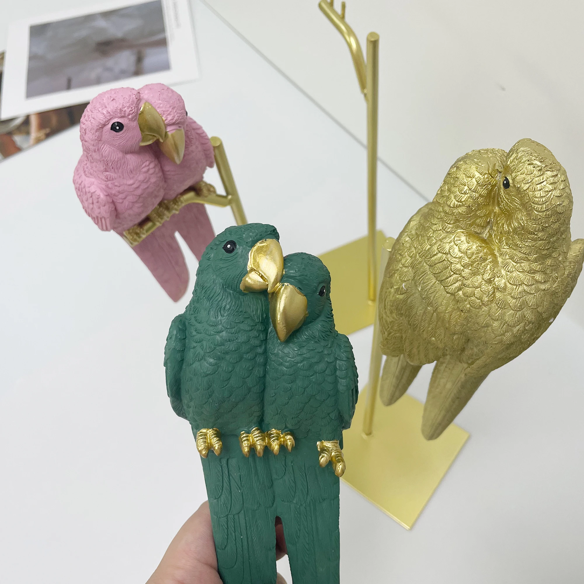 Durable Couple Macaw Bird Sculpture Resin Tabletop Ornaments Desktop Decoration Figurines Parrot Statue Simulated Animal